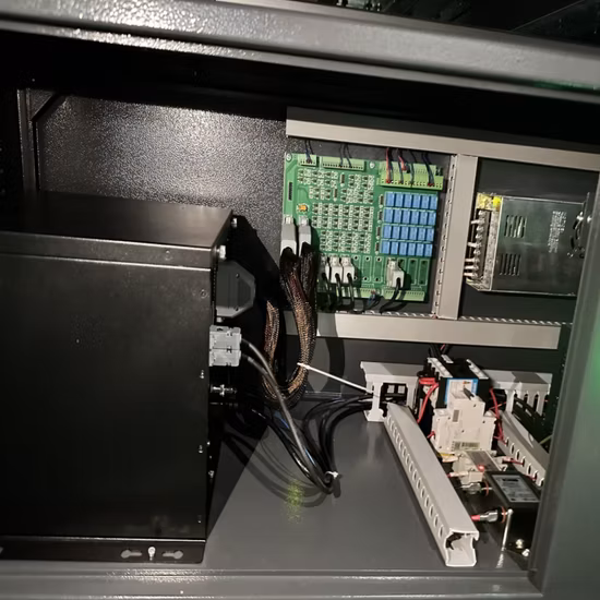 Passen Sie kleine Mengen bunter Karton-Geschenk-Süßigkeitenboxen automatisch an